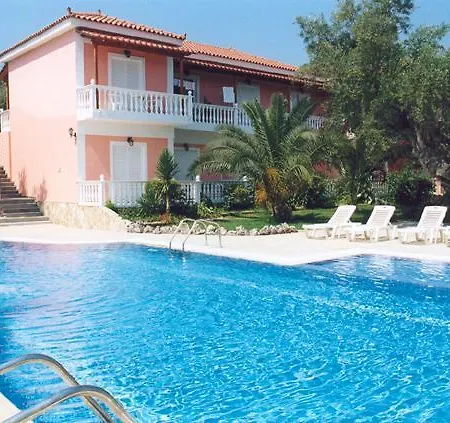 Apartahotel Kyprianos 3*