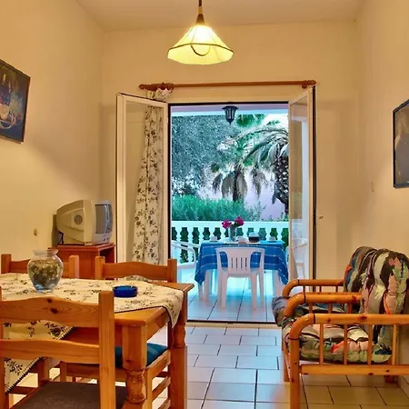 Apartahotel Kyprianos