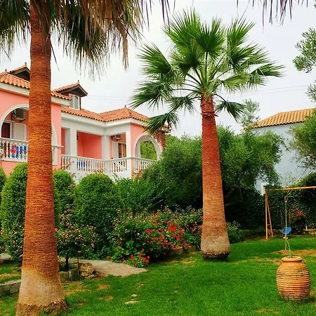 Apartahotel Kyprianos 3*