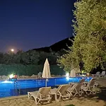 Kyprianos Lejlighedshotel 4*