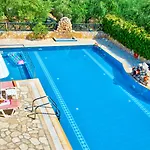 Kyprianos Lejlighedshotel 4*