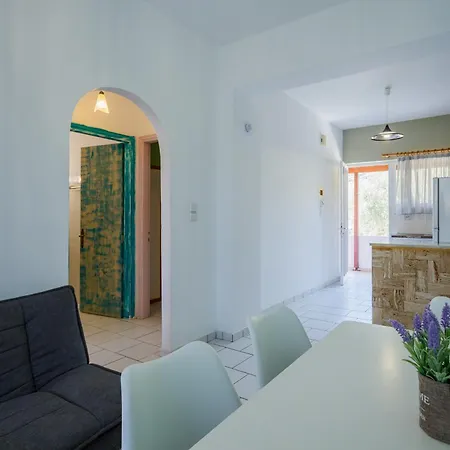 Apartmanhotel Kyprianos Kerí
