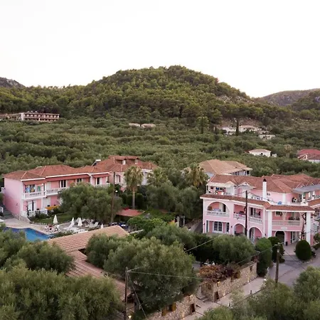Ξενοδοχείο με διαμερίσματα Kyprianos 3*