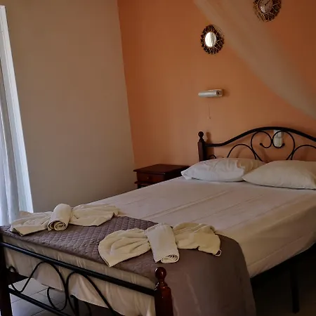 Apart-hotel Kyprianos 4*