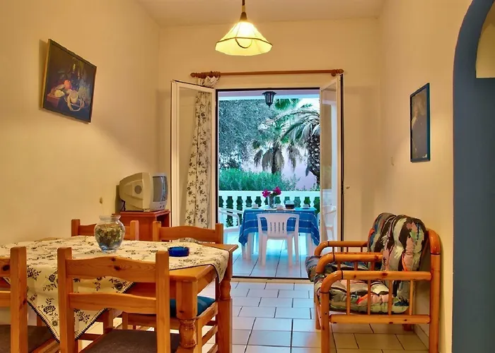 Apart Otel Kyprianos