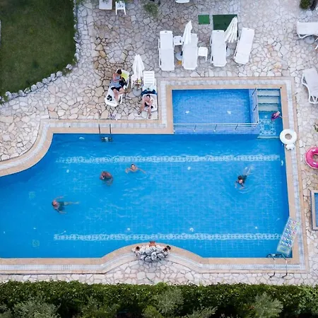 Apart Otel Kyprianos 4*