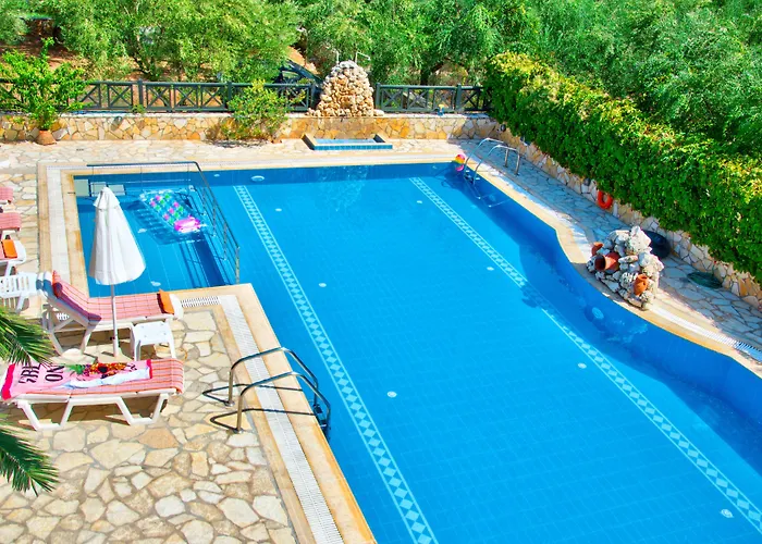 Kyprianos Aparthotel 4*