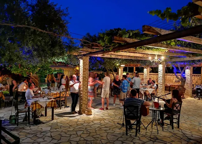 Kyprianos Aparthotel 4*